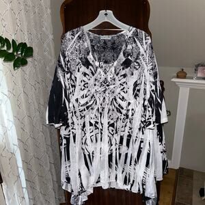 Unity One World Womens Black White Tunic Blouse Top SZ 2X V Neck embellished
